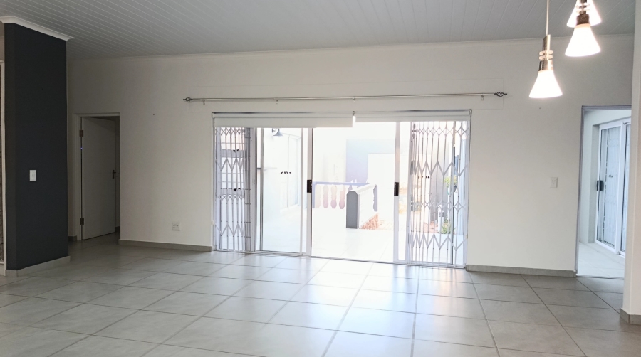 4 Bedroom Property for Sale in Oceanview Heights Western Cape